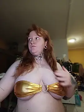 CURVYSAKURA webcam