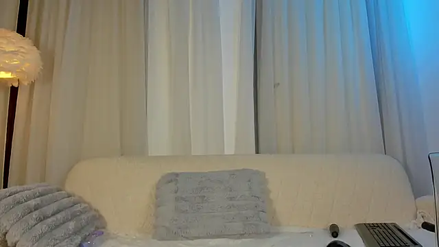 ValentinaMonroee webcam