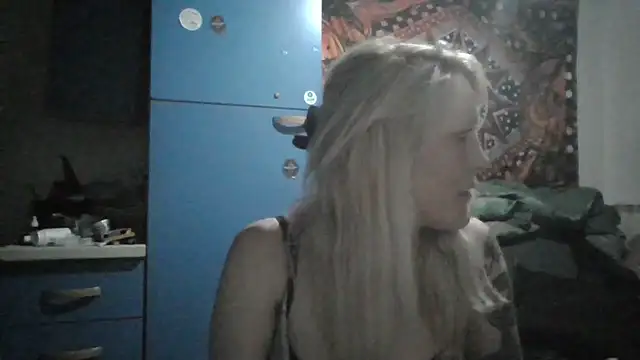 WorryingFaille webcam