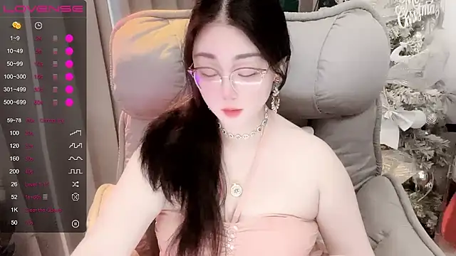 Monica-666888- webcam