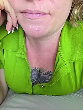 julimonroe webcam