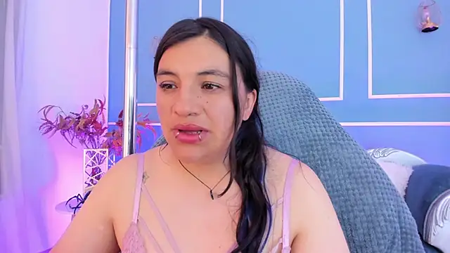 TaraTaylorr webcam