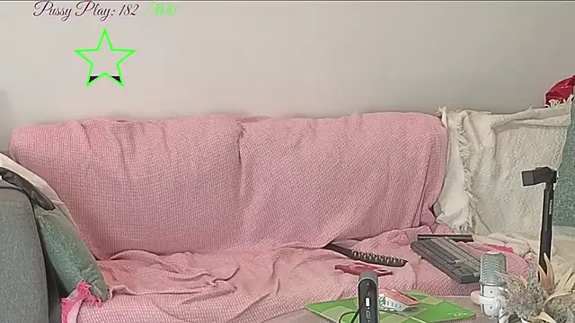 JadeStarUK webcam