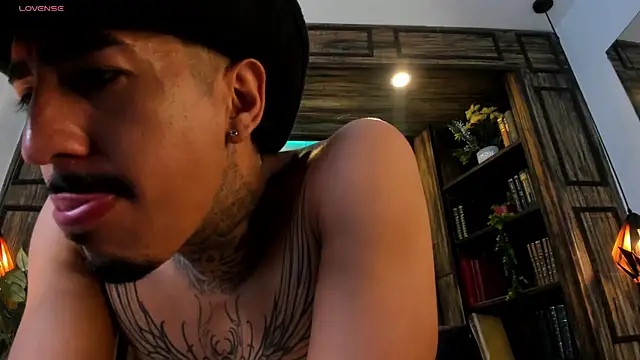 Donovan_Desmond webcam