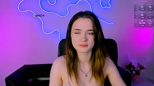 liana_kisses webcam