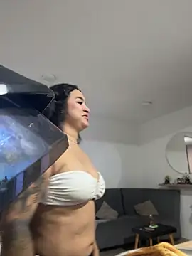 Pretty_Isadora webcam