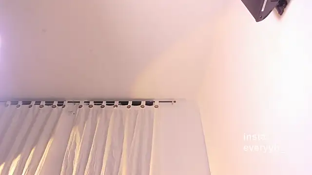 Sweet_poetryy webcam