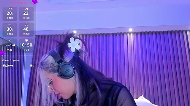 GabyRose9 webcam