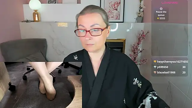 Alexandra_Kind webcam