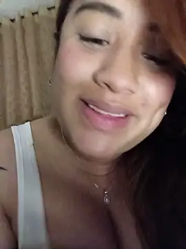 AriaGomez_ webcam