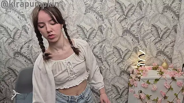 kirapumpkin webcam