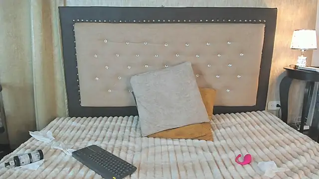 celeste_bluee webcam