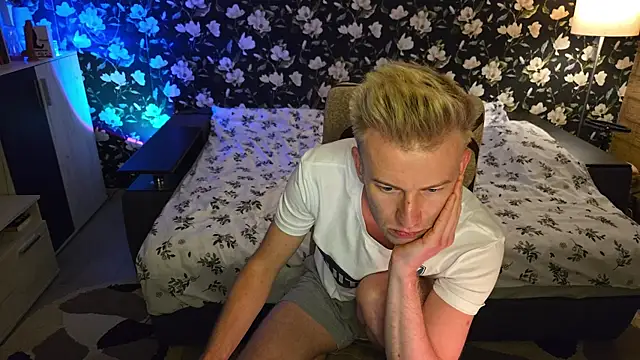 Vuitton live sex cam