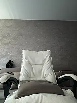 LillySquirtShot webcam