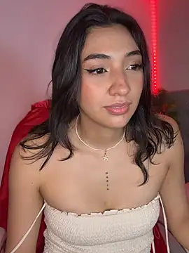 _Aura- webcam