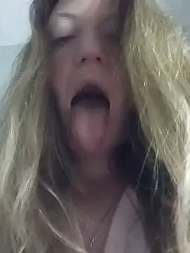 KattyLuuu webcam