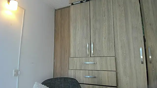 horny_adiction webcam