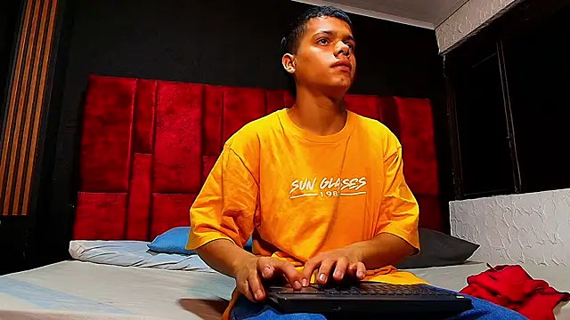 JulianSterling___ webcam