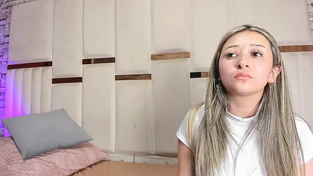 ANLLELOAndANGELA webcam