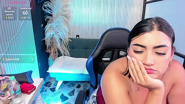 AmeliaHart_ webcam