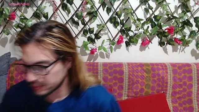 JackyEmma25 webcam