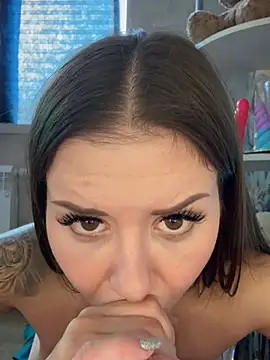 Alina_Vibe_Me webcam