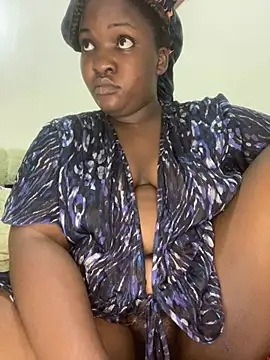 sweet18creamybigpussy webcam