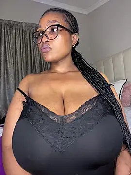 Bustygoddess32 webcam