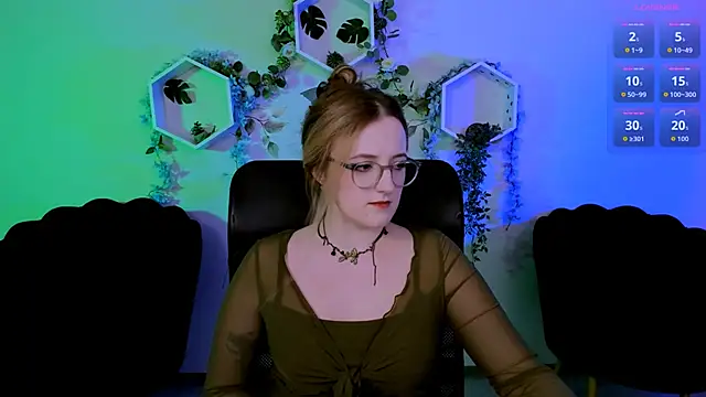 luna_berryy webcam