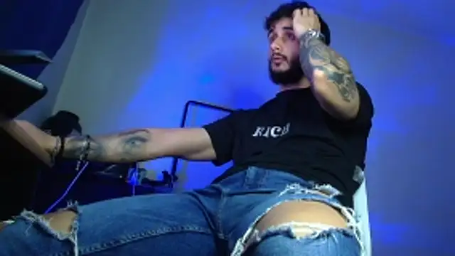 XanderCage99 webcam