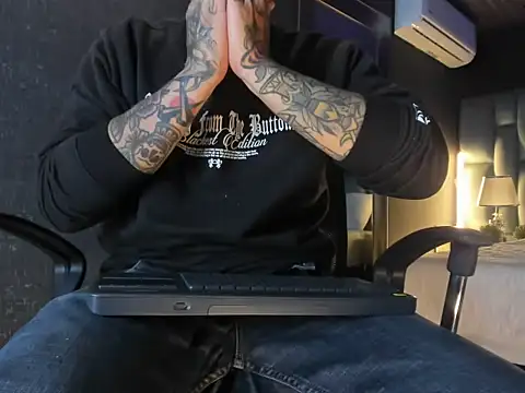 kaletattoo webcam
