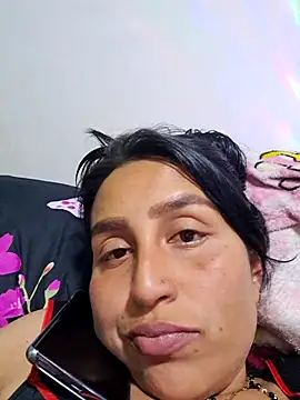 LunaRouuse_ webcam