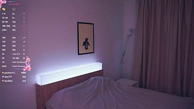LoveMillier webcam