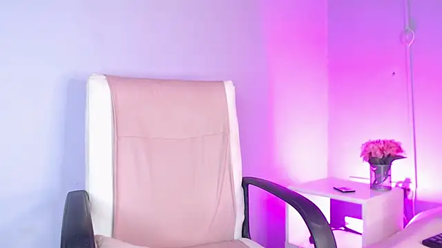 lilirousee webcam
