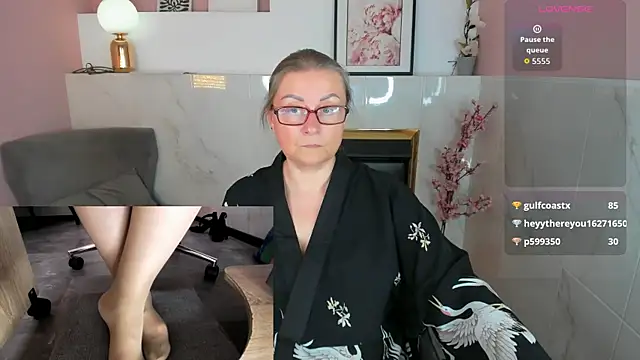 Alexandra_Kind webcam