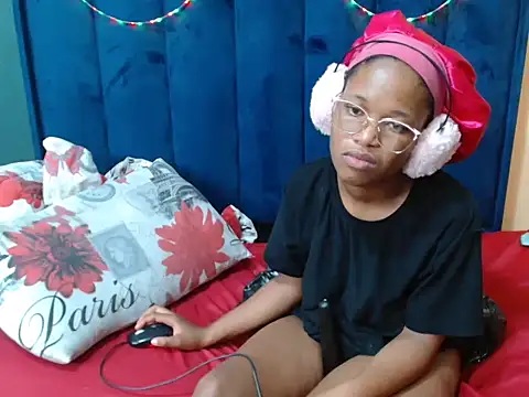 HotCreamyTea webcam
