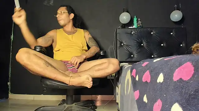FuckHardlove webcam
