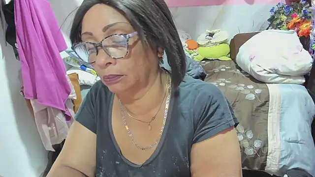Mrs_mommy_ webcam