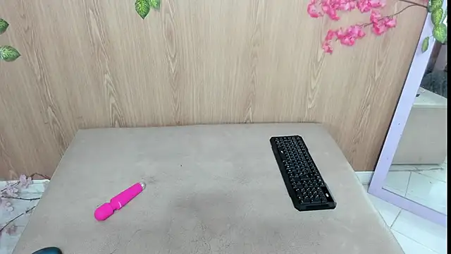 jenelotizz06 webcam