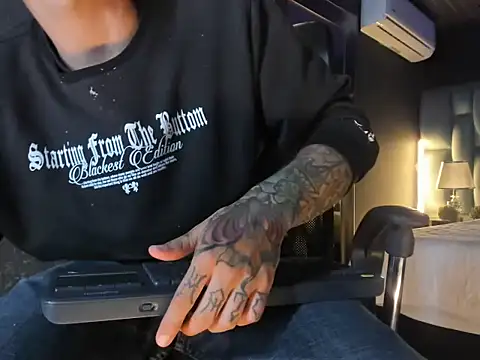 kaletattoo webcam