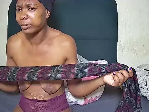 Pretty_miss_devilxxx35 webcam