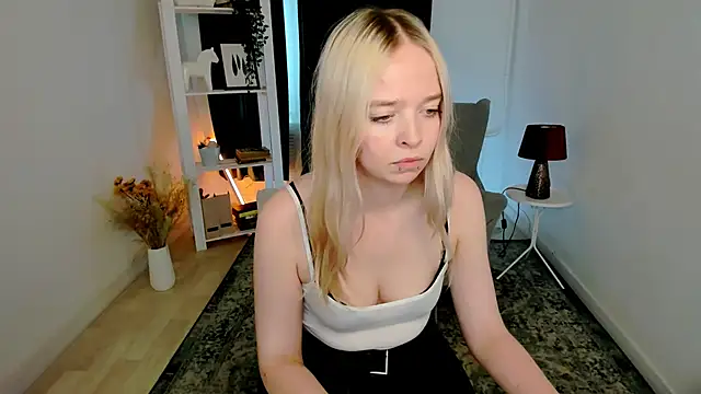 BellaMontgomery webcam
