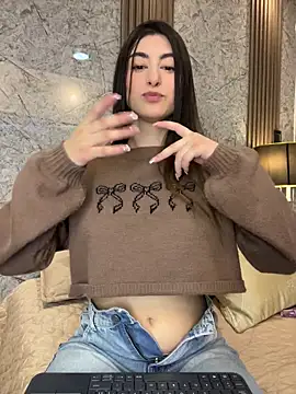 evelyn_hills webcam