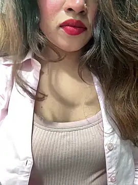 Yours_riya11 webcam