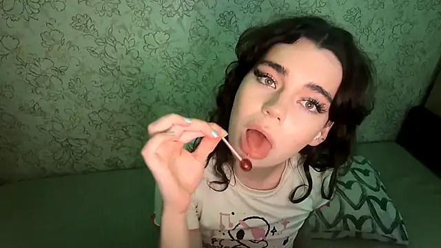 LaceyBatter webcam