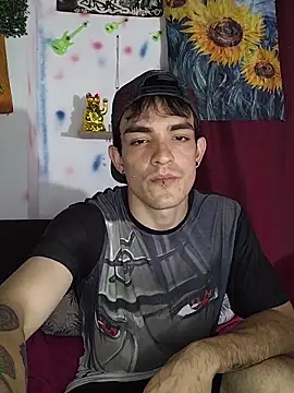 Desmon-may_kiin live cam on StripChat