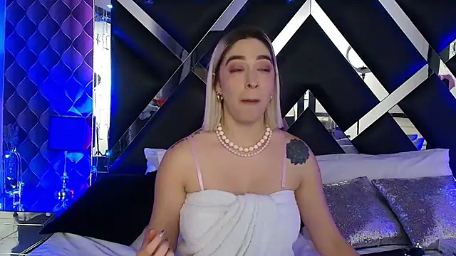 victoriaa_lee_ webcam