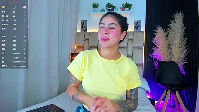little_sophie18 (F teen) - Ride Dildo