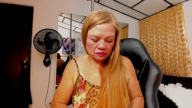 alicee__mature webcam