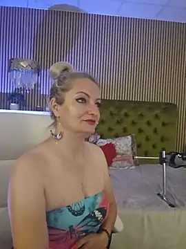 LadyTouch live cam on StripChat